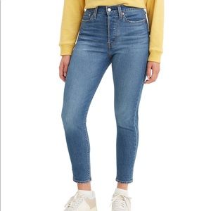 Levi’s Skinny Wedgie Fit Jeans